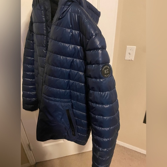 Brand new large Keneth coke puffer jacket - Picture 2 of 3